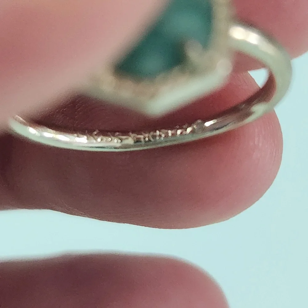 Kendra Scott Davie Dark Teal Amazonite Gold Ring, size 6, preloved - Picture 6 of 9